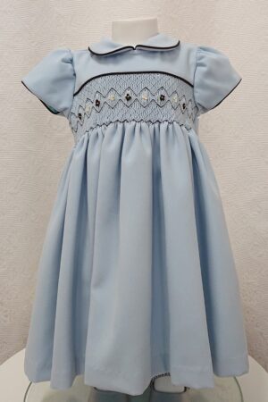 Smockad barnklänning blå